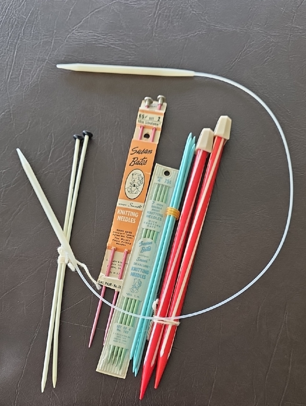 Assorted Knitting Needles - Cream, Pink, Turquoise, Red